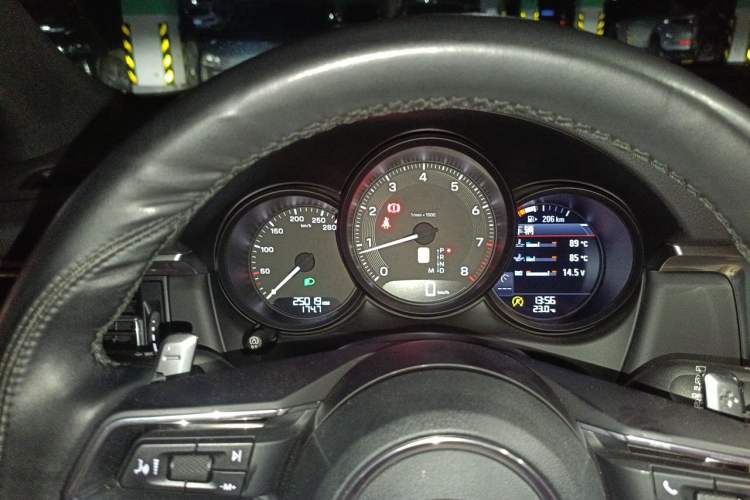 Used Porsche Macan 2022 Macan 2.0T Instrument Cluster