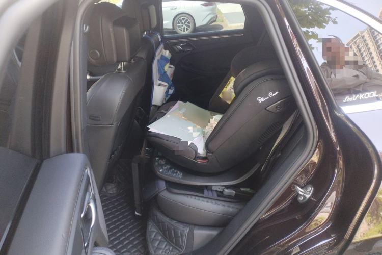 Used Porsche Macan 2022 Macan 2.0T Left Rear Seat
