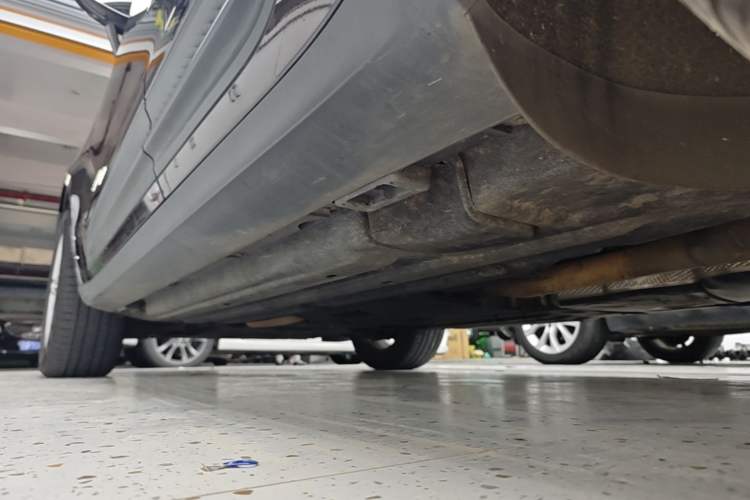 Used Porsche Macan 2022 Macan 2.0T Left Side Sill