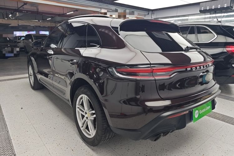 Used Porsche Macan 2022 Macan 2.0T Rear Left 45 Deg