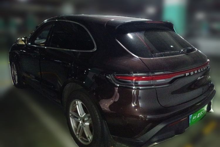 Used Porsche Macan 2022 Macan 2.0T Rear Left 45 Deg