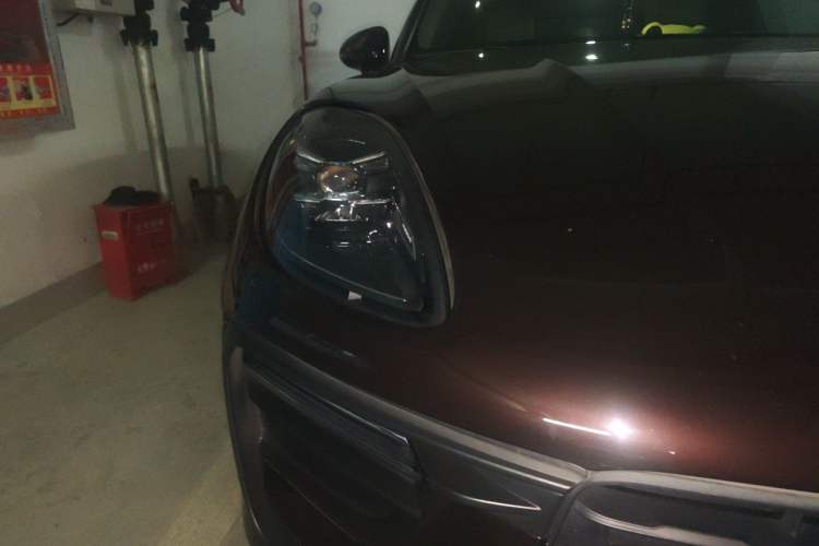 Used Porsche Macan 2022 Macan 2.0T Right Front Headlight