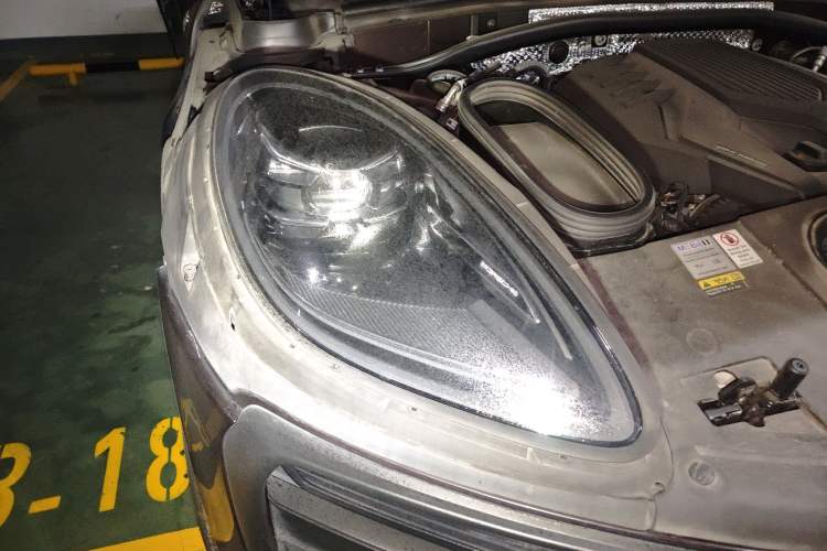 Used Porsche Macan 2022 Macan 2.0T Right Front Headlight