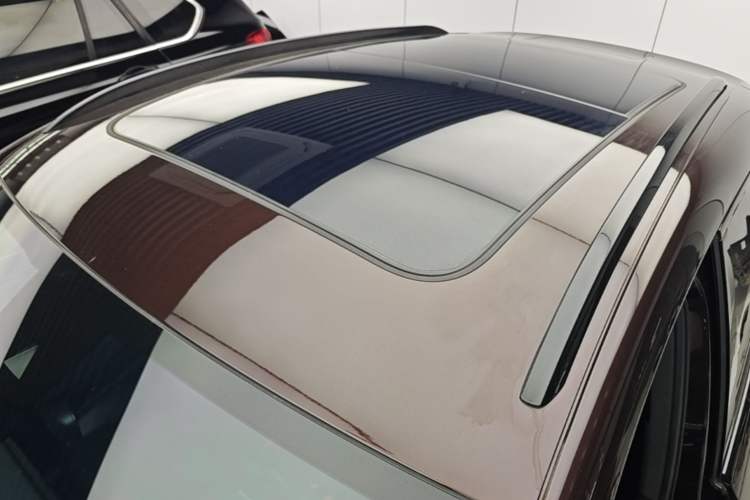 Used Porsche Macan 2022 Macan 2.0T Roof