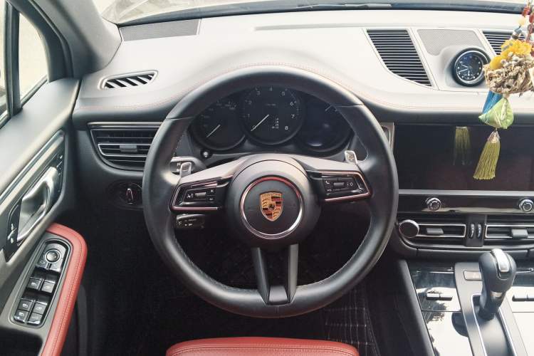 Used Porsche Macan 2022 Macan 2.0T Steering Wheel
