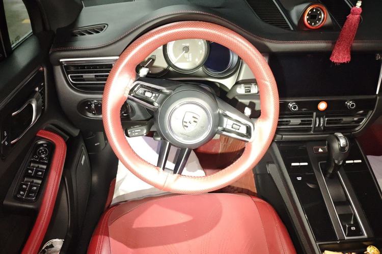 Used Porsche Macan 2022 Macan 2.0T Steering Wheel