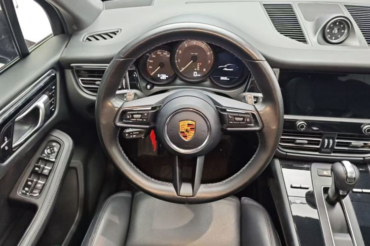 Used Porsche Macan 2022 Macan 2.0T Steering Wheel