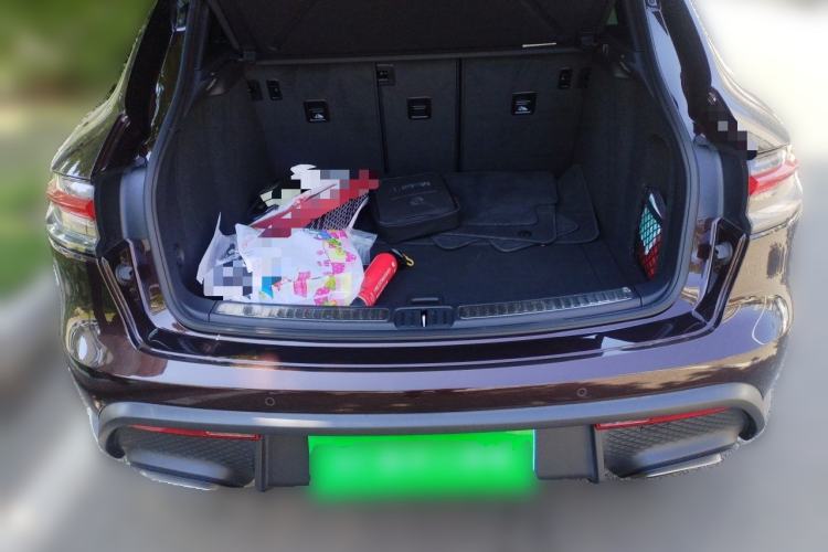 Used Porsche Macan 2022 Macan 2.0T Trunk