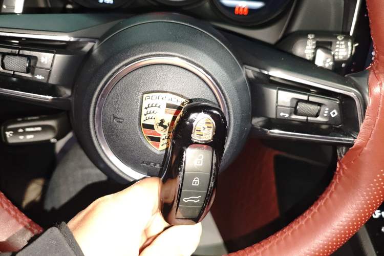 Used Porsche Macan 2022 Macan 2.0T Vehicle Key
