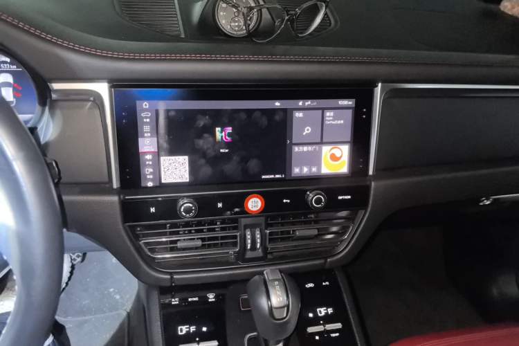 Used Porsche Macan 2022 Macan 2.0T Audio And AC Panel