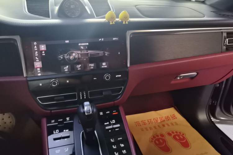 Used Porsche Macan 2022 Macan GTS 2.9T Audio And AC Panel
