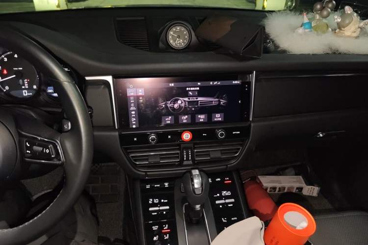 Used Porsche Macan 2022 Macan 2.0T Audio And AC Panel