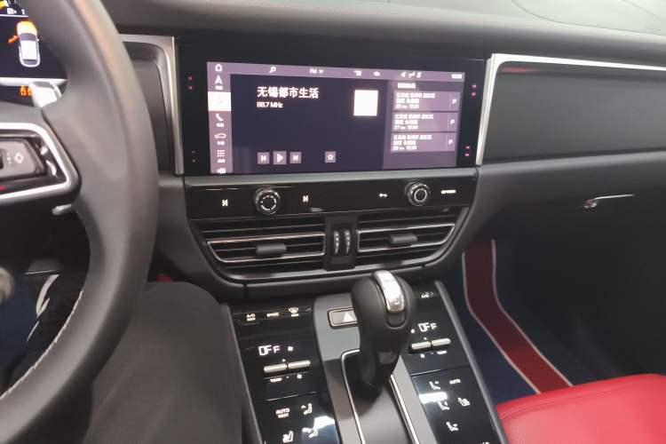 Used Porsche Macan 2022 Macan 2.0T Audio And AC Panel