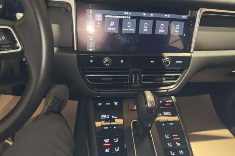Used Porsche Macan 2022 Macan 2.0T Audio And AC Panel