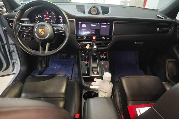 Used Porsche Macan 2022 Macan 2.0T Center Console