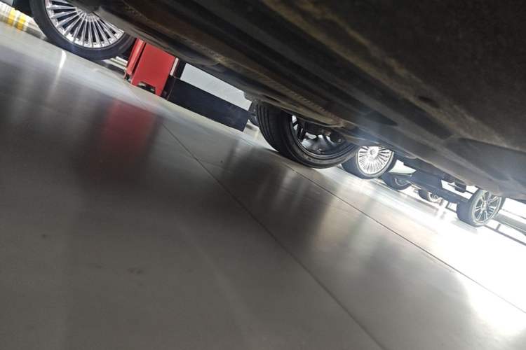 Used Porsche Macan 2022 Macan 2.0T Chassis Rear Left