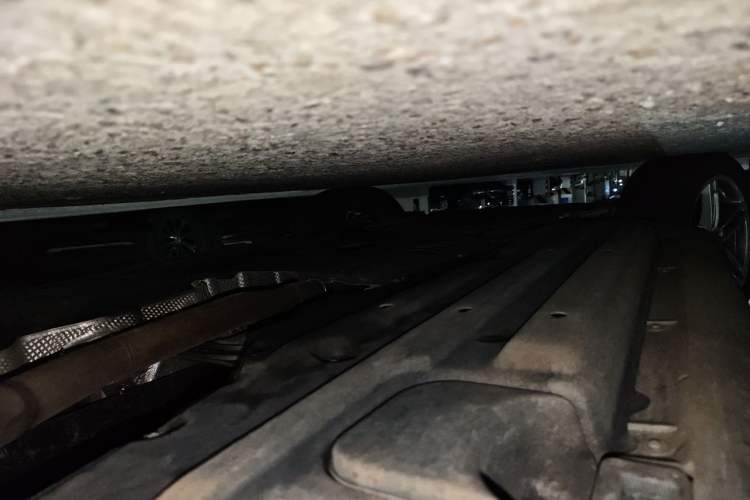 Used Porsche Macan 2022 Macan 2.0T Chassis Rear Left