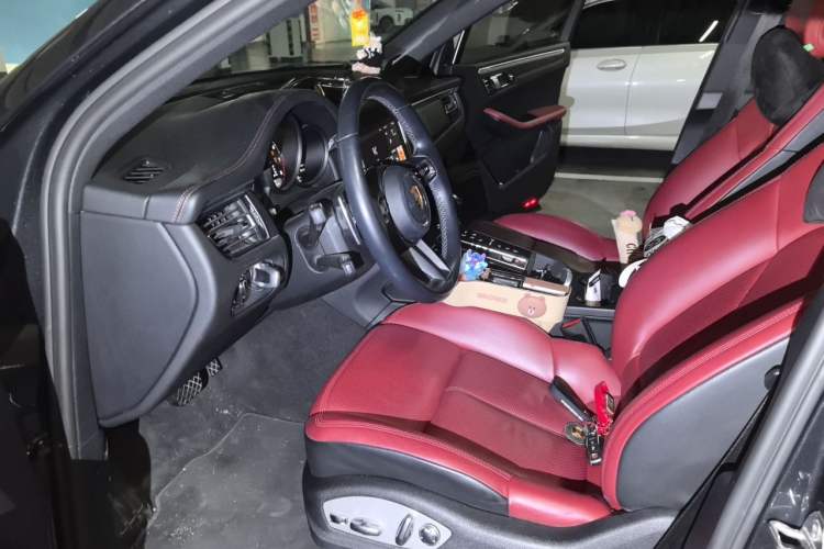 Used Porsche Macan 2022 Macan 2.0T Driver Seat