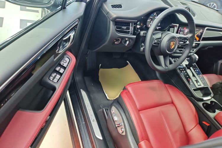 Used Porsche Macan 2022 Macan S 2.9T Driver Seat
