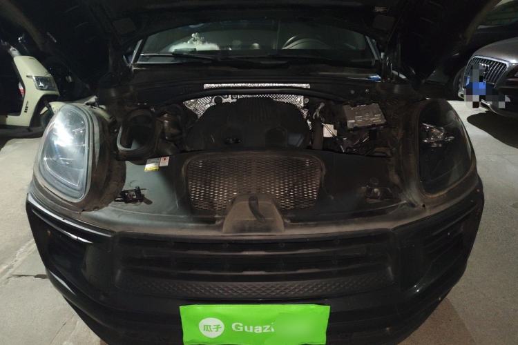 Used Porsche Macan 2022 Macan 2.0T Engine Bay