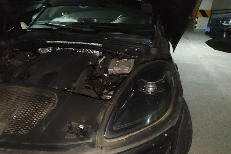 Used Porsche Macan 2022 Macan 2.0T Engine Bay Left