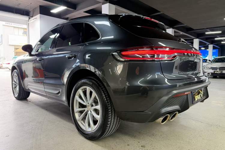 Used Porsche Macan 2022 Macan 2.0T Exterior 4