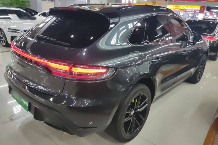 Used Porsche Macan 2022 Macan 2.0T Exterior 5