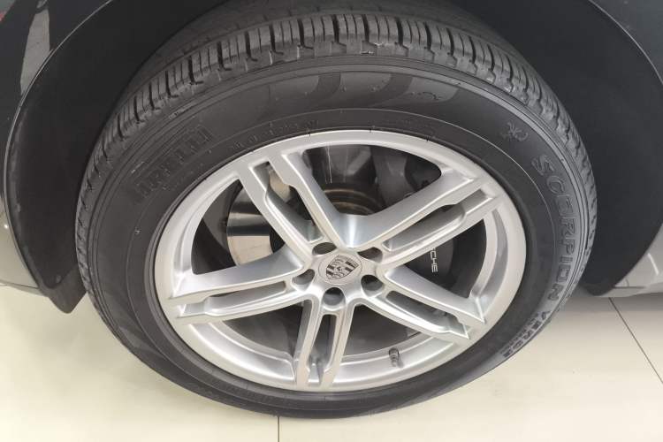 Used Porsche Macan 2022 Macan 2.0T Exterior 7