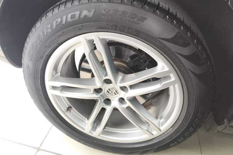 Used Porsche Macan 2022 Macan 2.0T Exterior 8