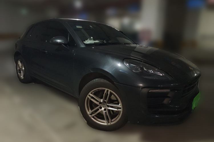 Used Porsche Macan 2022 Macan 2.0T Front Right 45 Deg