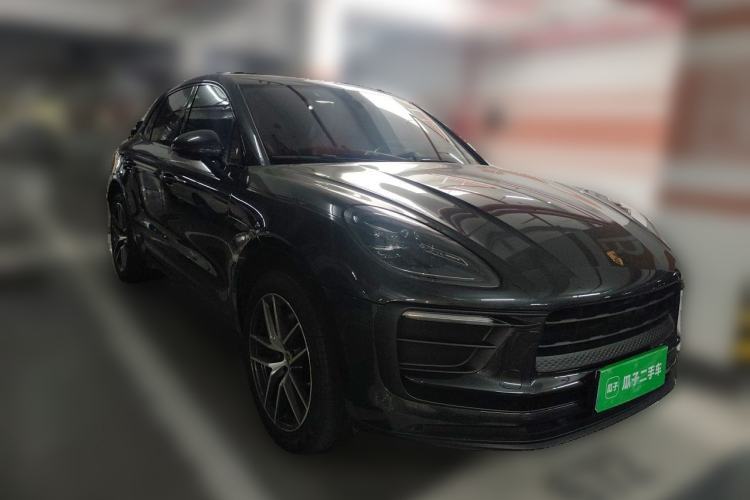 Used Porsche Macan 2022 Macan 2.0T Front Right 45 Deg