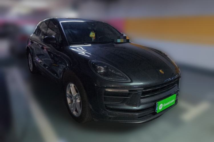 Used Porsche Macan 2022 Macan 2.0T Front Right 45 Deg
