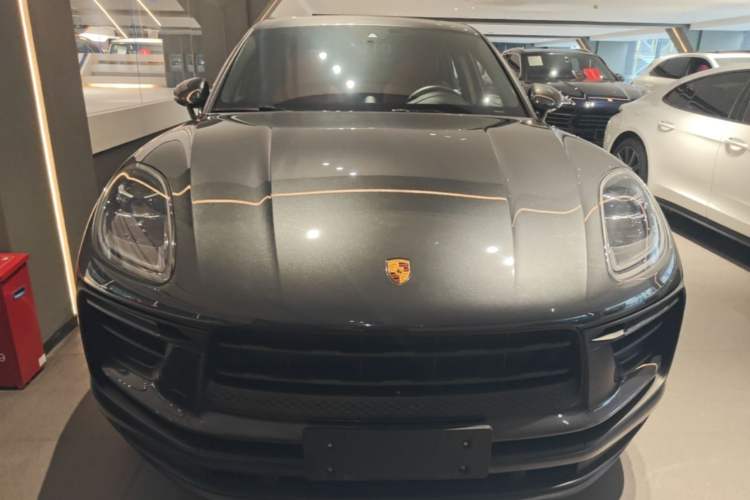 Used Porsche Macan 2022 Macan 2.0T Front