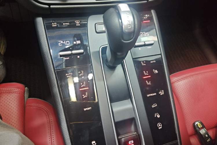 Used Porsche Macan 2022 Macan 2.0T Gear Lever