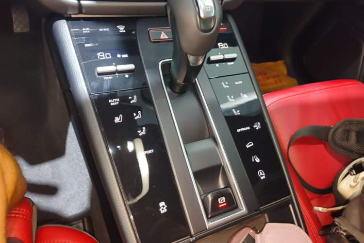 Used Porsche Macan 2022 Macan 2.0T Gear Lever