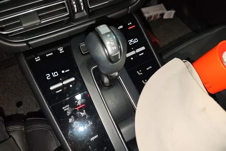 Used Porsche Macan 2022 Macan 2.0T Gear Lever