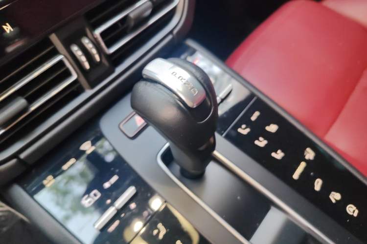 Used Porsche Macan 2022 Macan 2.0T Gear Lever