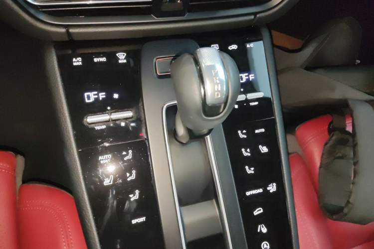 Used Porsche Macan 2022 Macan 2.0T Gear Lever