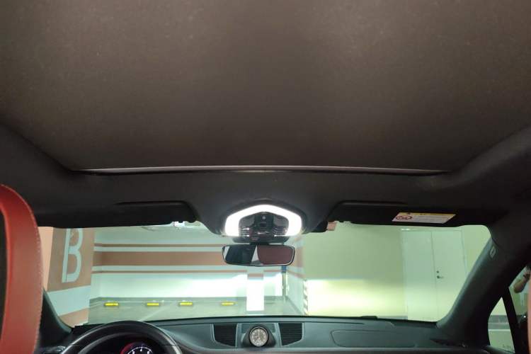 Used Porsche Macan 2022 Macan 2.0T Headliner