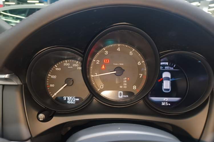 Used Porsche Macan 2022 Macan 2.0T Instrument Cluster