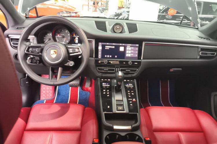 Used Porsche Macan 2022 Macan 2.0T Interior 2