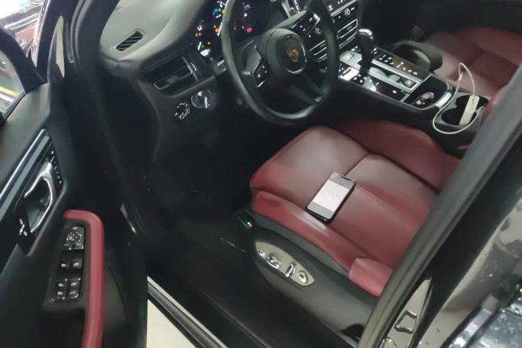 Used Porsche Macan 2022 Macan 2.0T Interior 3