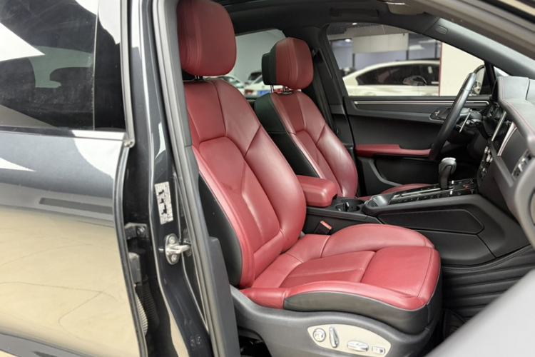 Used Porsche Macan 2022 Macan 2.0T Interior 3
