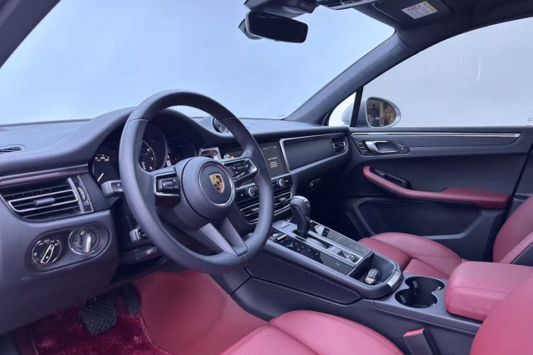 Used Porsche Macan 2022 Macan 2.0T Interior 5