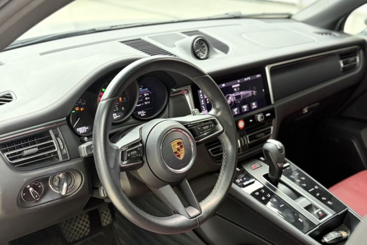 Used Porsche Macan 2022 Macan 2.0T Interior 6