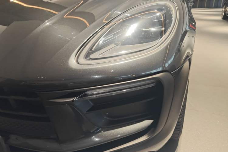 Used Porsche Macan 2022 Macan 2.0T Left Front Headlight