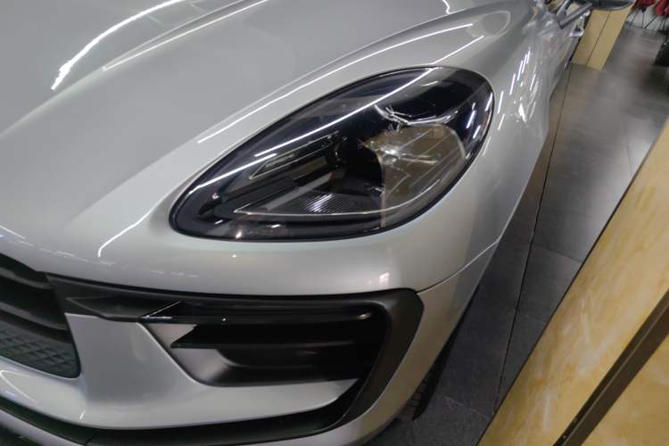 Used Porsche Macan 2022 Macan 2.0T Left Front Headlight
