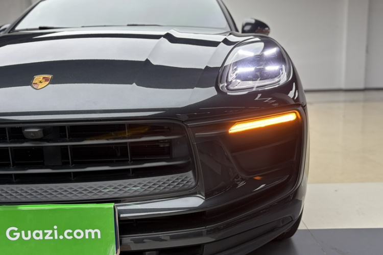 Used Porsche Macan 2022 Macan 2.0T Left Front Headlight