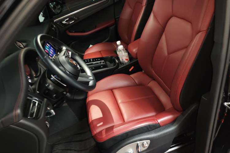 Used Porsche Macan 2022 Macan 2.0T Left Front Seat