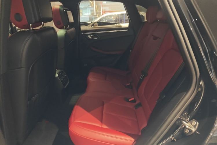 Used Porsche Macan 2022 Macan 2.0T Left Rear Seat